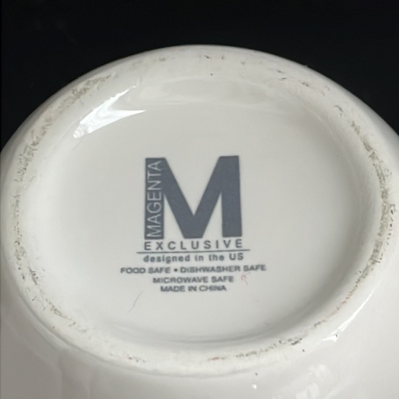 Magenta Cream - Picture 3 of 4